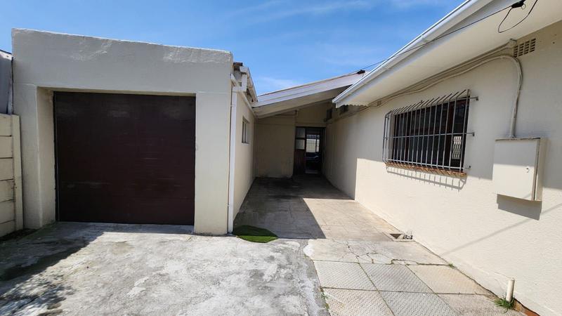 4 Bedroom Property for Sale in Glen Lilly Western Cape